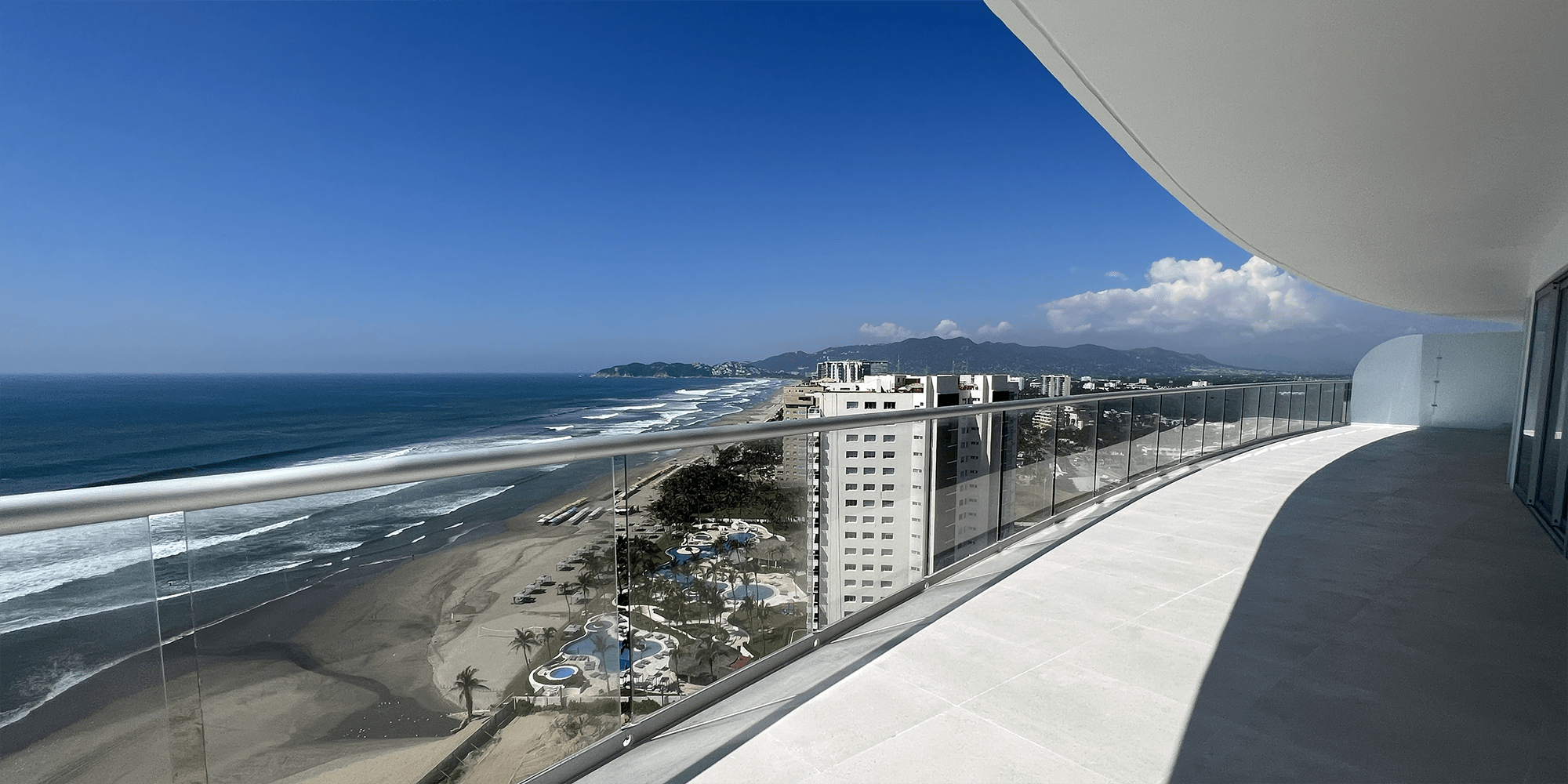 Penthouse en Mare 20F Playa Diamante Acapulco con vista espectacular